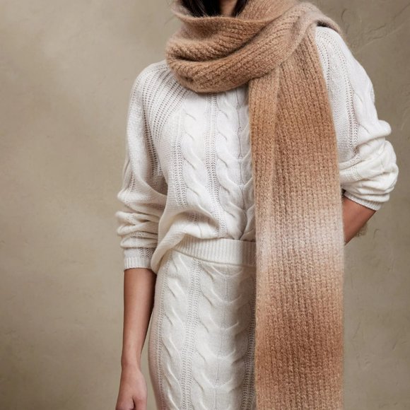 Banana Republic Ombre Scarf - Grey - Picture 2 of 10